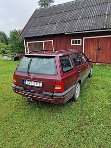 Продам VW Golf variant 1.6 74кВт (бензин) (4 фото из 8)