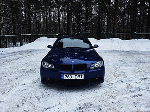 Продается BMW 325d 145кВт E90 M-пакет, механика (2 фото из 11)