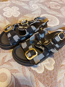 Сандалии 37-38 (2 фото из 4)