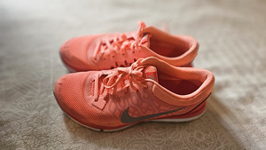 Tennised NIKE, suurus 39 (1 foto / 2)