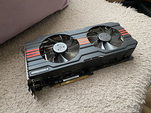 ASUS Radeon R9 280X 3GB (1 foto / 9)