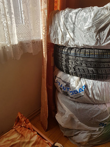 Продам резину (4 тк) зимнюю фирмы TRANGLE 215/55/r17 (3 фото из 5)