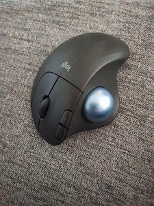 Ergo M575 Logitech juhtmevaba optiline hiir (6 foto / 7)