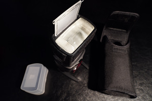 Canon Speedlite 430EX II (2 foto / 5)