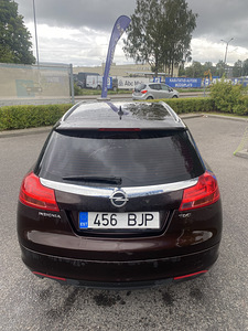 Opel Insignia 2013 (4 foto / 7)