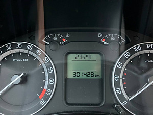 Skoda Octavia (5 foto / 11)