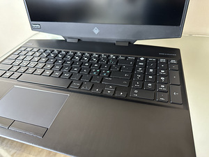 HP Omen GTX 1660ti, i7 9750H, 16gb (4 foto / 10)