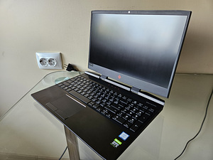 HP Omen 144Hz RTX 2070 i7 9750H 16gb (1 foto / 10)