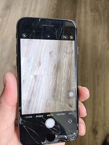 iPhone SE 2020 128gb (7 фото из 7)