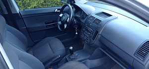 VW Polo (7 фото из 10)