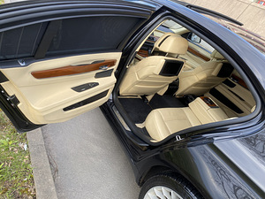 BMW 750li f02 (6 foto / 13)