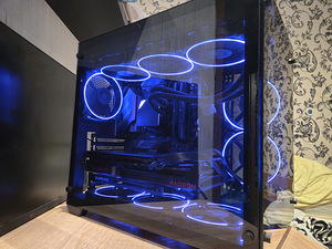 Мощный игровой настольный компьютер с процессором Ryzen 7 78 (4 фото из 5)