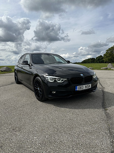 BMW 320d xDrive Advantage (2 foto / 7)