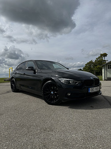 BMW 320d xDrive Advantage (1 foto / 7)
