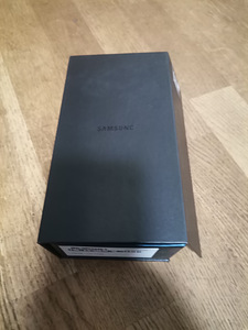 Samsung s9 (6 фото из 6)