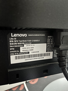 Monitor koos klaviatuuri ja hiirega (5 foto / 5)