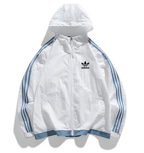 Adidas куртка (2 фото из 4)