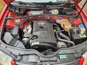 Volkswagen Passat (5 foto / 5)