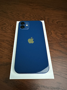 Продам iPhone 12 (3 фото из 6)