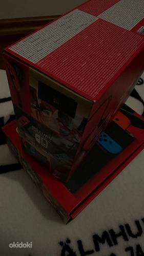 Nintendo Switch Неоновый красный синий (фото #3)