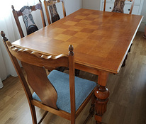 Старинный дубовый стол с 4 стульями