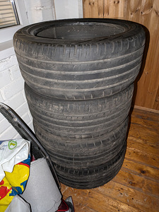 Шины 235/45/R17 Run Flat (1 фото из 2)