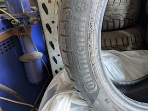 215/45/R17 Suverehvid Continental (1 foto / 3)