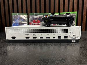 Xbox One S täiskomplekt — 2 pulti + 4 mängu, ühenda ja mängi (2 foto / 5)