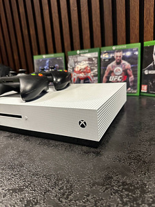 Xbox One S täiskomplekt — 2 pulti + 4 mängu, ühenda ja mängi (3 foto / 5)