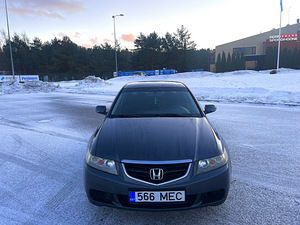 Honda Accord (2 foto / 15)