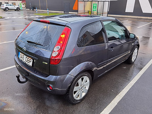 Ford Fiesta (2 foto / 9)