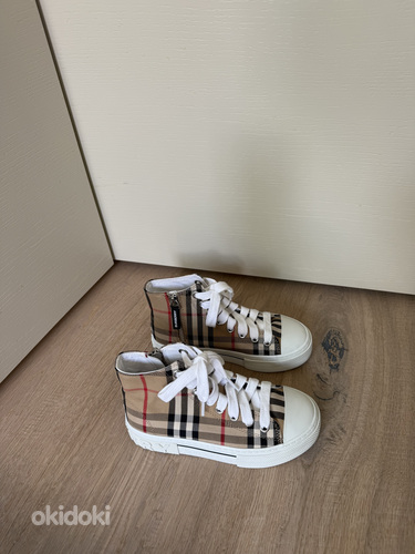Burberry sneakers
