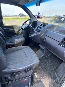Mercedes-Benz Vito (6 foto / 12)