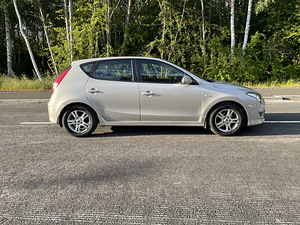 Hyundai i30 1.4 2011a (4 foto / 15)