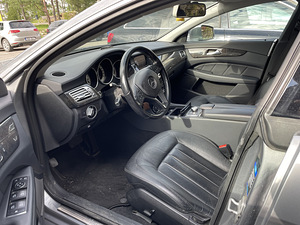 Mersedec-Benz CLS 350 (8 foto / 9)