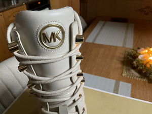 Nahast naiste saapad Michael Kors (2 foto / 7)