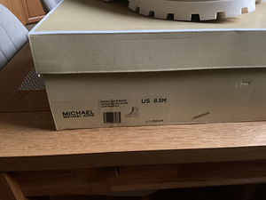 Nahast naiste saapad Michael Kors (7 foto / 7)