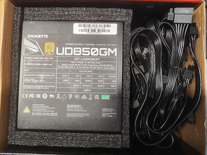 GIGABYTE GP-UD850GM 850W toiteplokk (2 foto / 3)