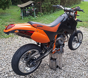 KTM 640 lc4 (2 фото из 4)