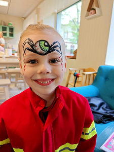 Näomaaling ja glitter tattoo (5 foto / 9)
