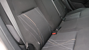 Peugeot 208 (13 foto / 14)