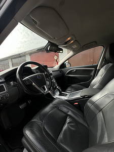 Volvo V70 D3 2014 2.0 diisel (8 foto / 10)