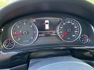 Volkswagen Touareg (12 foto / 15)