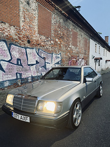 Mercedes-Benz CE124 300d (3 foto / 7)