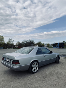 Mercedes-Benz CE124 300d (5 foto / 7)