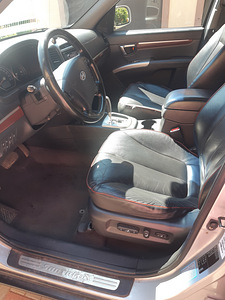 Hyundai Santa Fe (6 foto / 8)