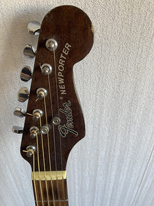 Fender Newporter (2 foto / 9)