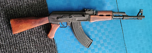 КАЛАШНИКОВ А-47 1:1 МОДЕЛЬ 2 ШТ. (3 фото из 3)