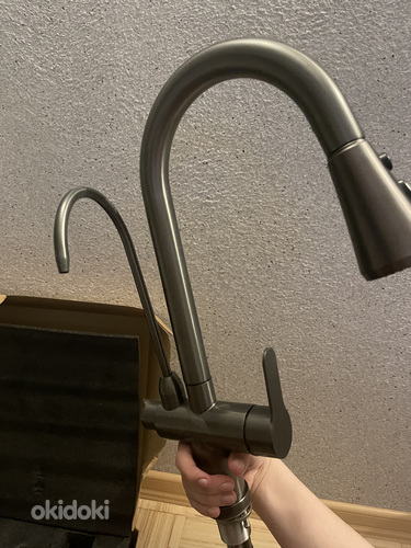 Выдвижной кран на кухню с отдельным краном для питьевой воды (фото #5)