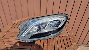 Mercedes S-class W222 vasak esituli. (1 foto / 3)